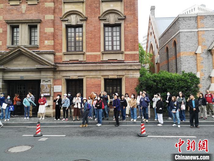 新階層人士走讀“外灘源”。　范宇斌 攝