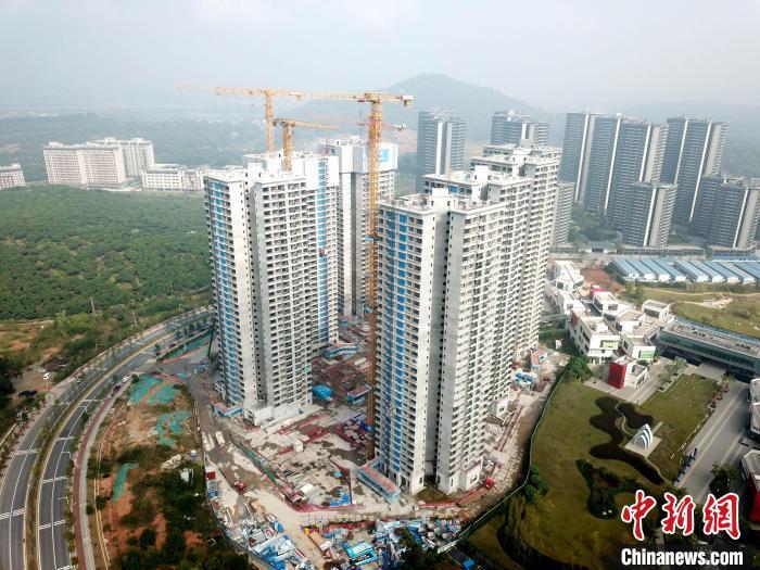 廣州一在建樓盤(pán)。 范少鵬 攝