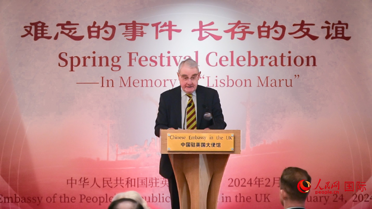 英國(guó)退役少校費(fèi)恩祺致辭。人民網(wǎng) 郭錦標(biāo)攝