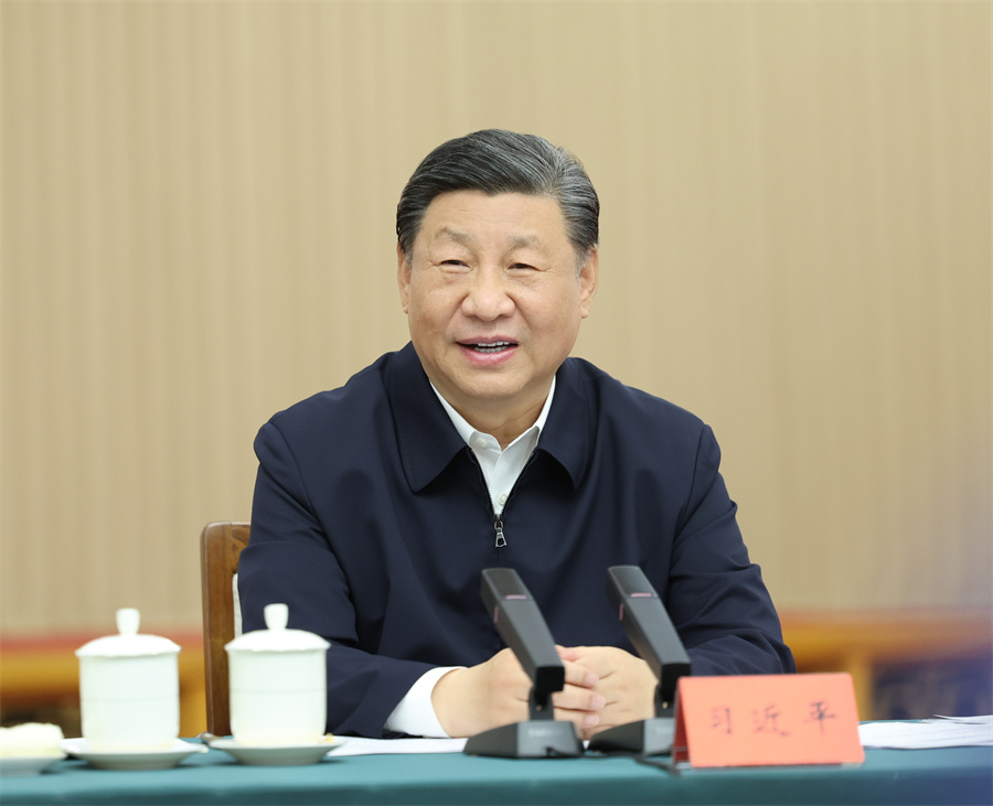2024年5月23日下午，中共中央總書記、國家主席、中央軍委主席習近平在山東省濟南市主持召開企業(yè)和專家座談會并發(fā)表重要講話。新華社記者 鞠鵬 攝