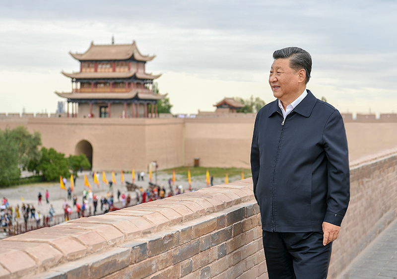 2019年8月20日，習(xí)近平總書記來到甘肅嘉峪關(guān)關(guān)城，登上城樓察看關(guān)城整體面貌，聽取河西走廊長(zhǎng)城、關(guān)隘歷史文化情況介紹。