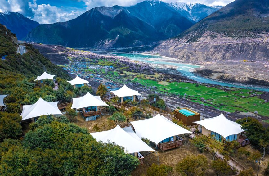 依托桃花資源，打造文旅產(chǎn)業(yè)。 張靜攝